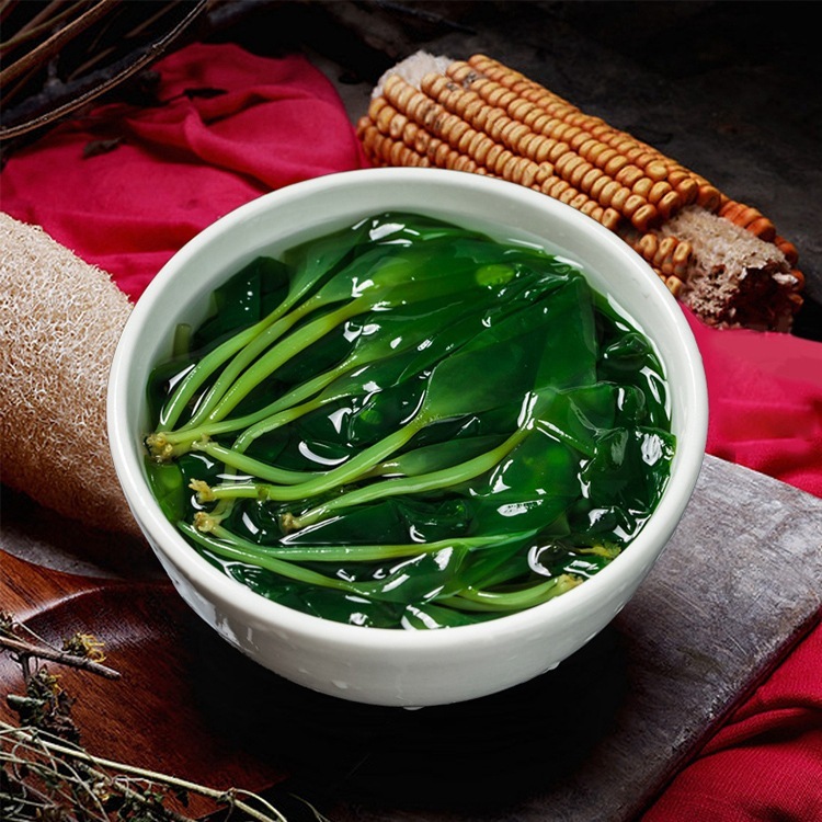 Các doanh trại lưới được thiết kế để làm muối và rong biển.