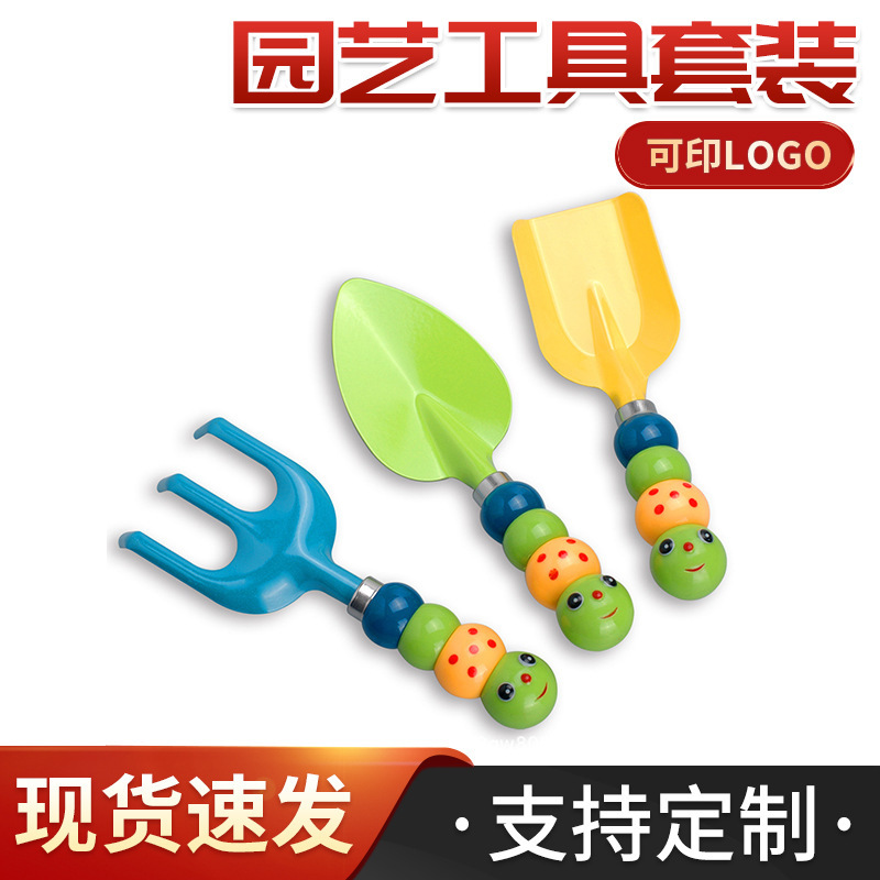 Ba bộ vườn mini-save cho trẻ em với các công cụ làm vườn sâu bọ