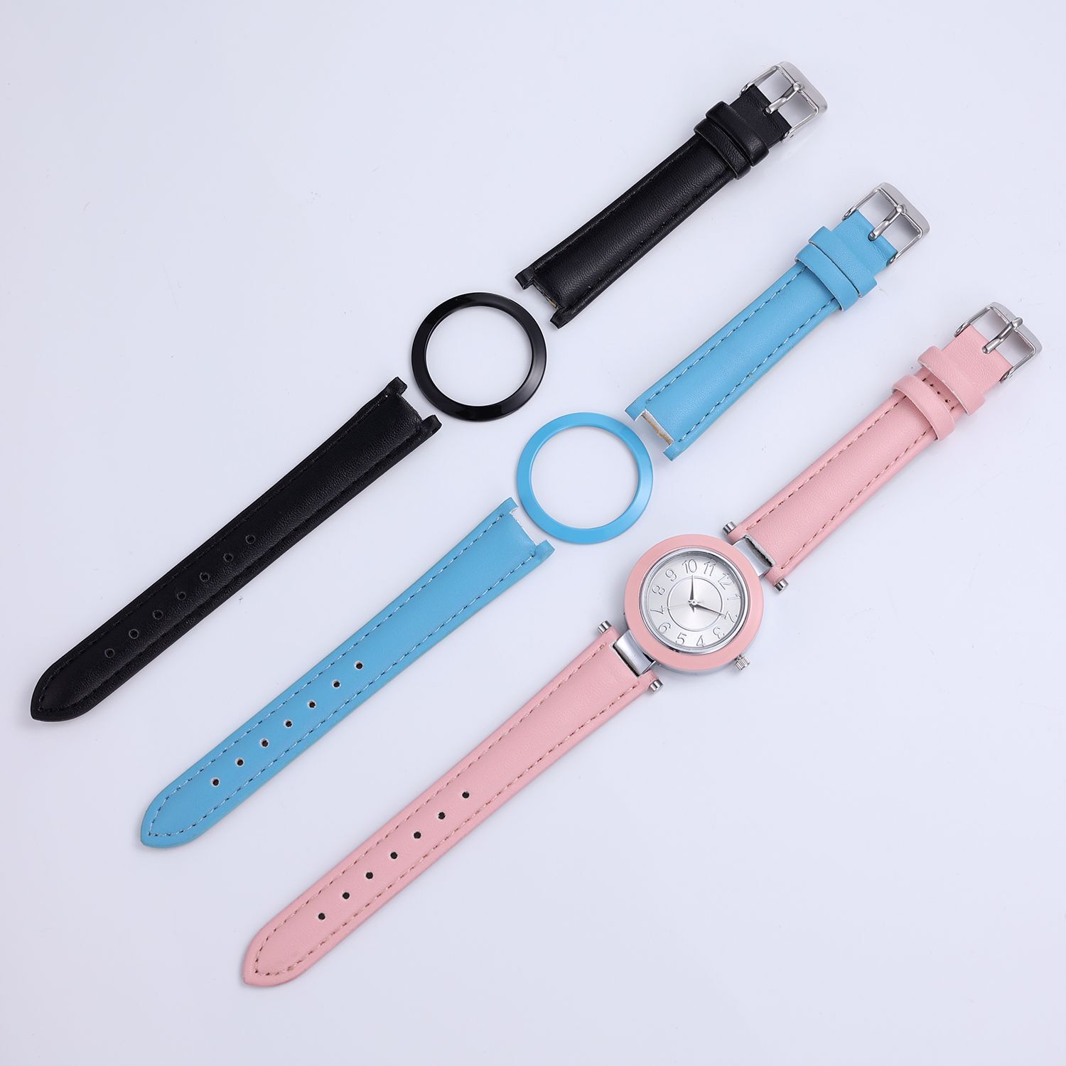 The new Korean version of the fashion colored female watch in spring can replace the seat to replace the watch belt.