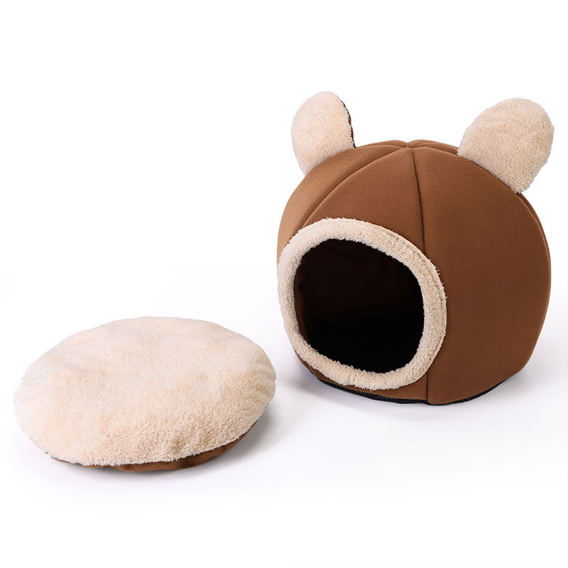 The small and medium-sized Autumn Pussy Room is half-closed to the Hot Pussy Room.