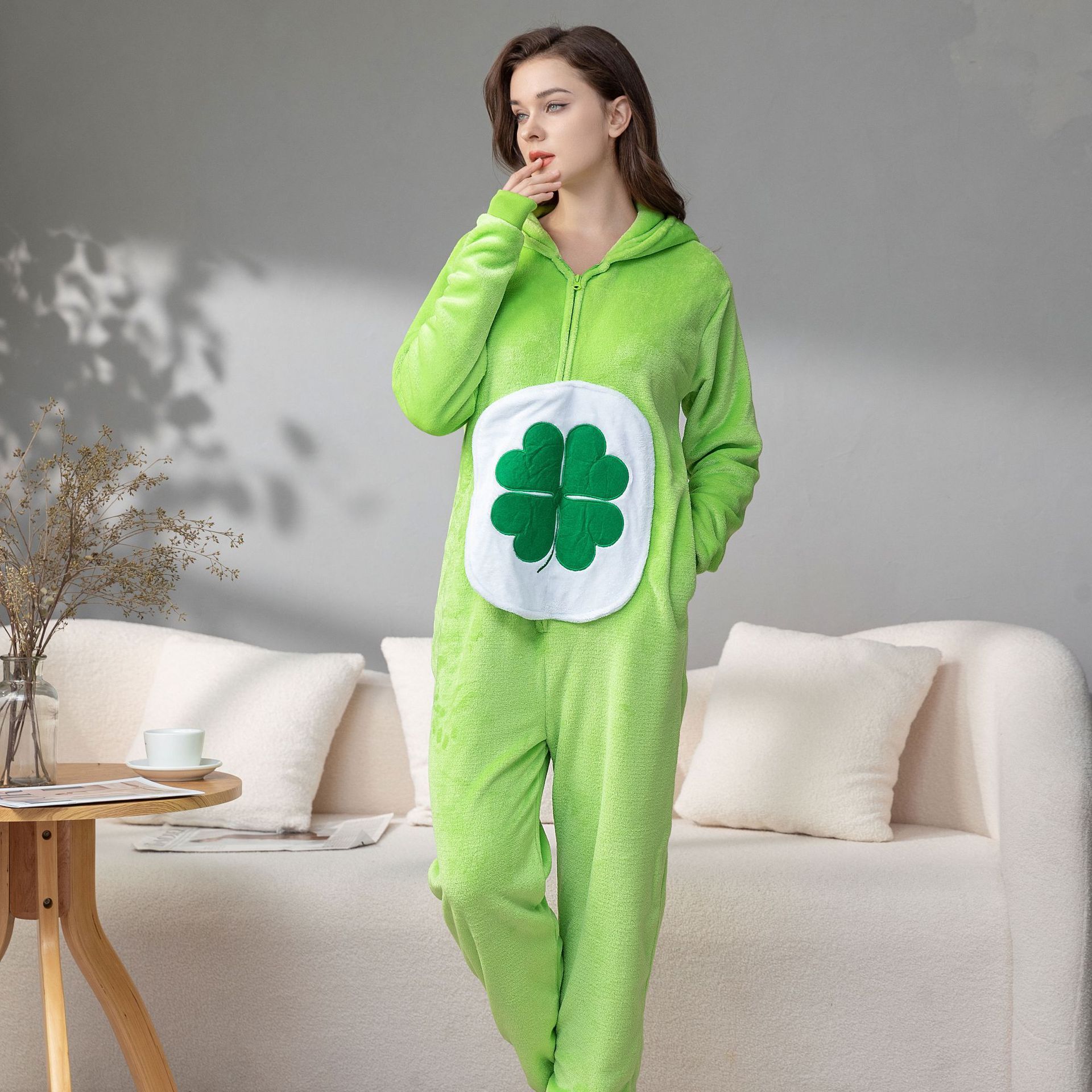 Theo thứ tự quần áo của gia đình Yute Thung lũng Pháp Tun-Caton Pyjama, gấu nhỏ may mắn.