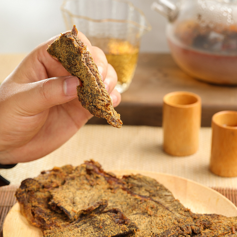 Anh có 5 pound thức ăn vặt đặc biệt trên máy sấy khô.