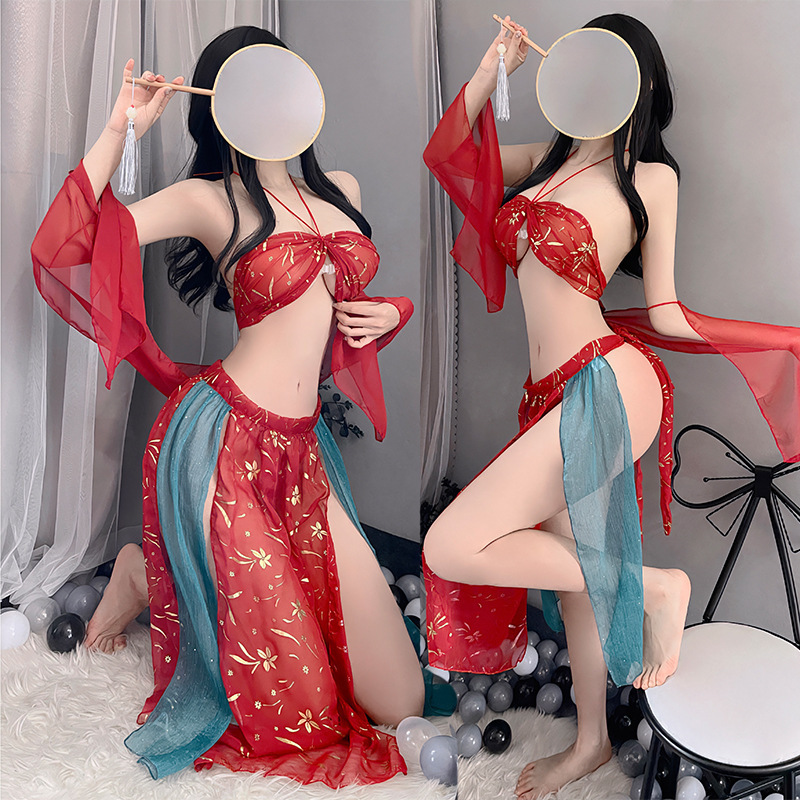 ♪ Yêu đồ lót và đồng phục gợi cảm