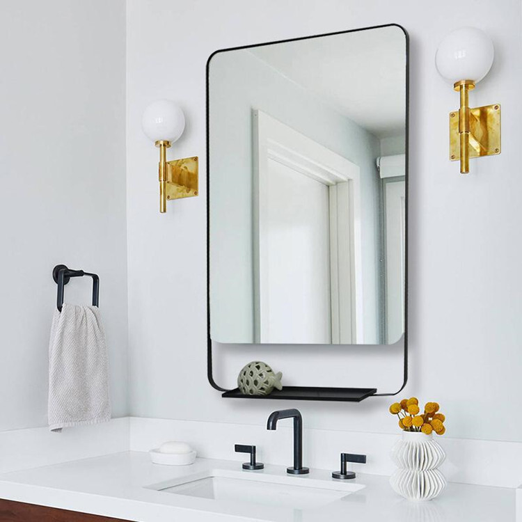 The wall-mounted 5-star hotel customised the stainless steel frame mirror frame for the square bathroom.