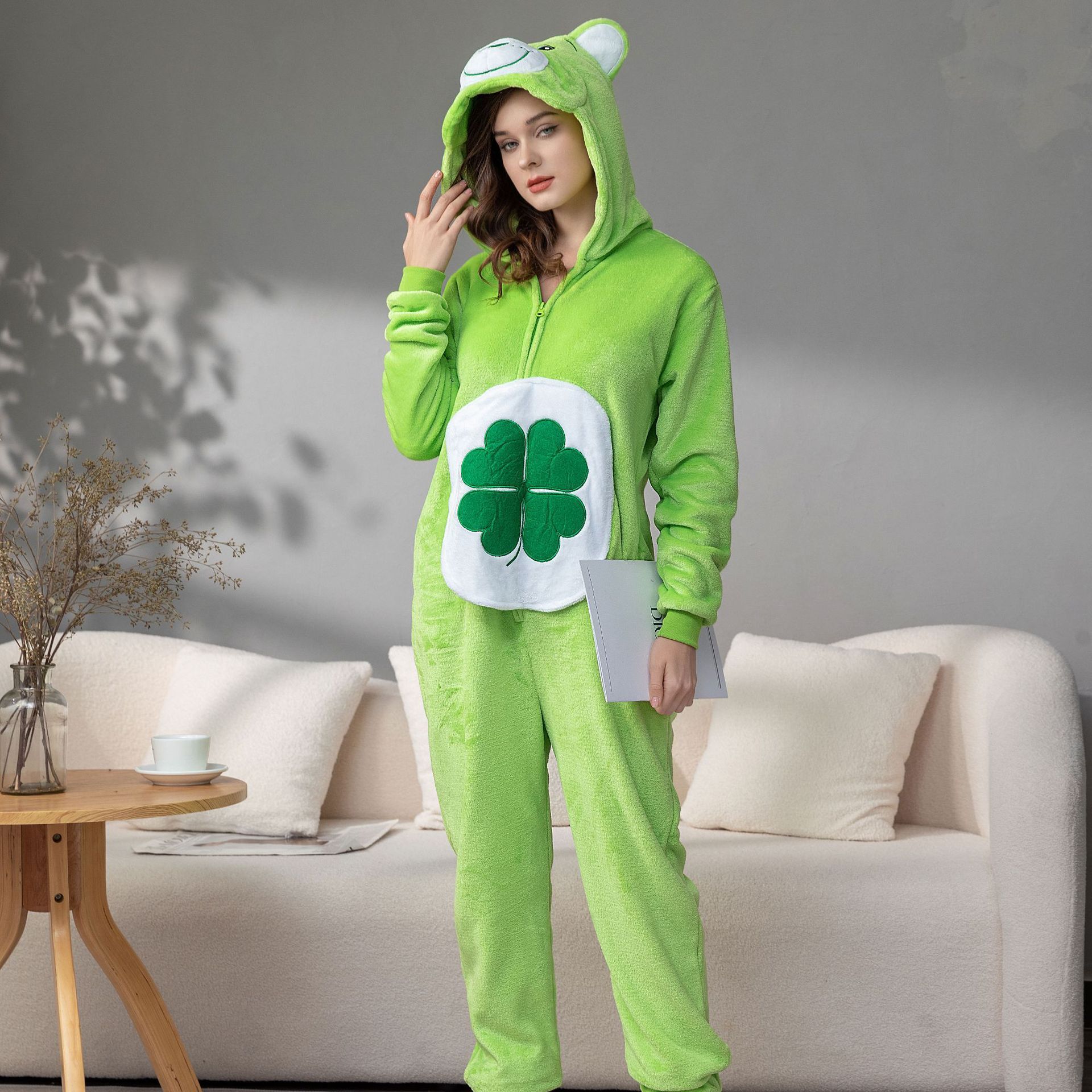 Theo thứ tự quần áo của gia đình Yute Thung lũng Pháp Tun-Caton Pyjama, gấu nhỏ may mắn.