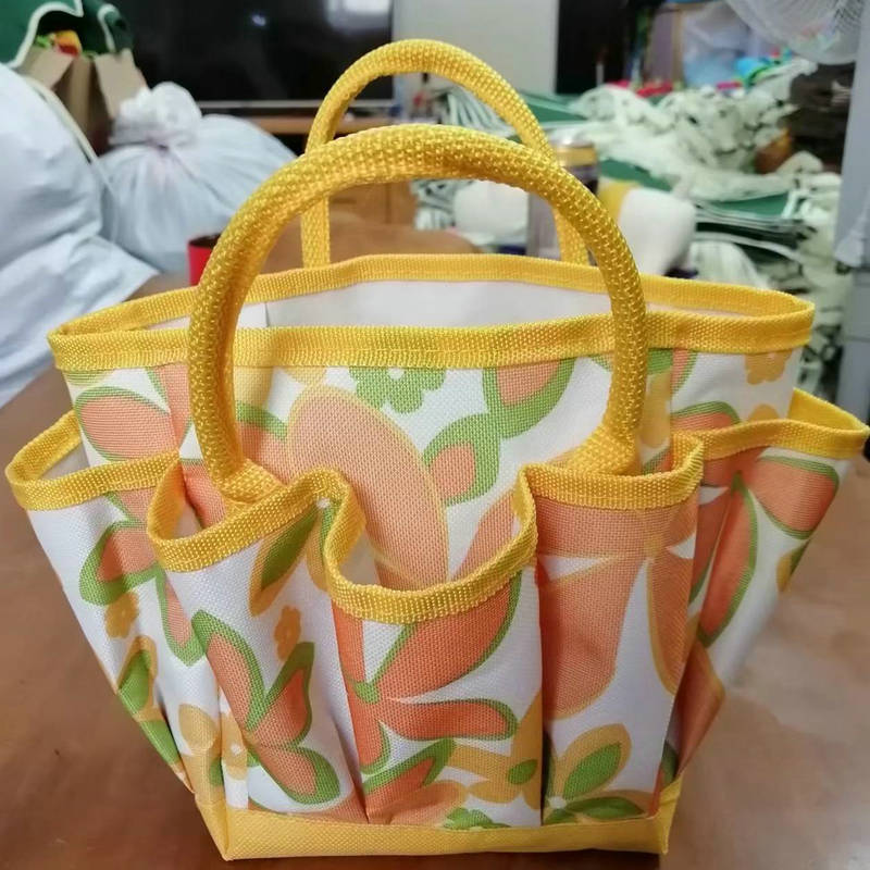 Toàn bộ công cụ vườn nhiều mục đích để in một bộ dụng cụ làm vườn cầm tay tại Oxford trên Amazon