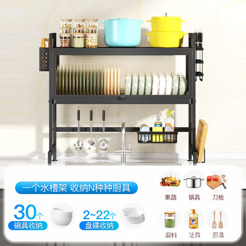 Giá bếp, bát đĩa, cửa tủ đựng đồ bụi.