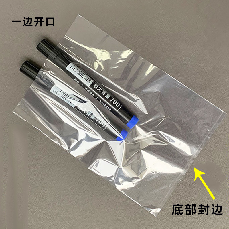 Những gói giày chống cháy có thể được dùng để đóng lại những đôi giày chống nước.