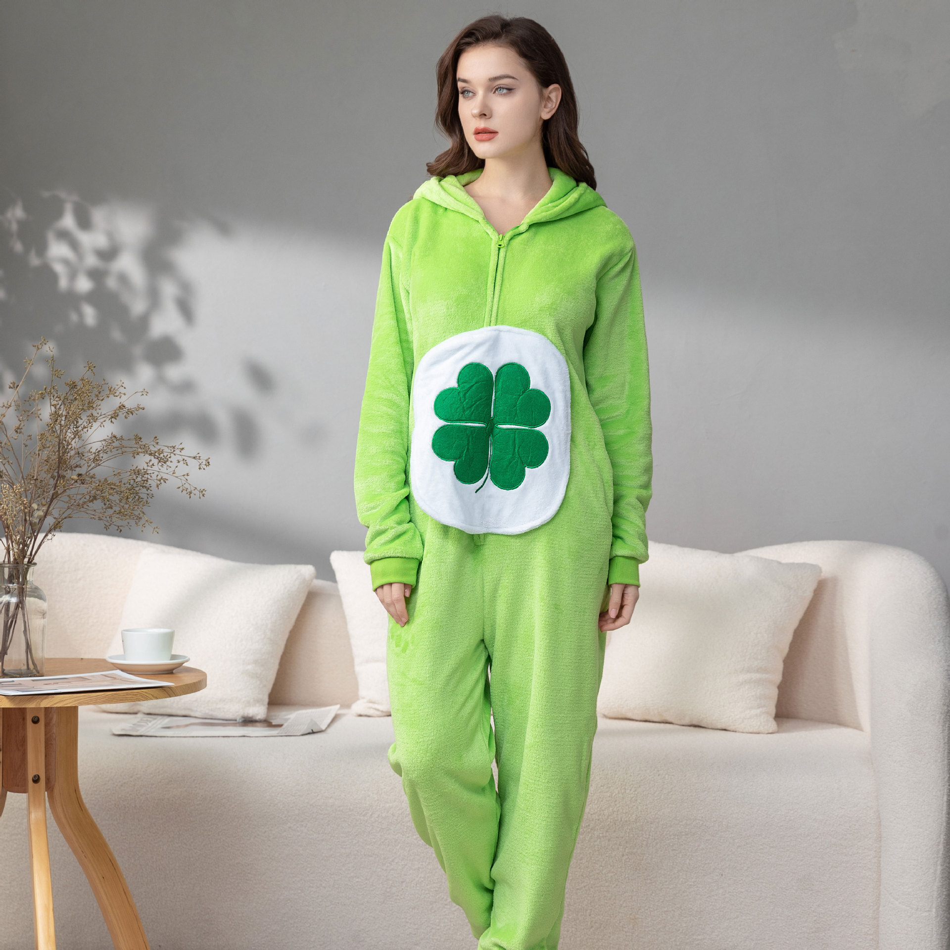 Theo thứ tự quần áo của gia đình Yute Thung lũng Pháp Tun-Caton Pyjama, gấu nhỏ may mắn.