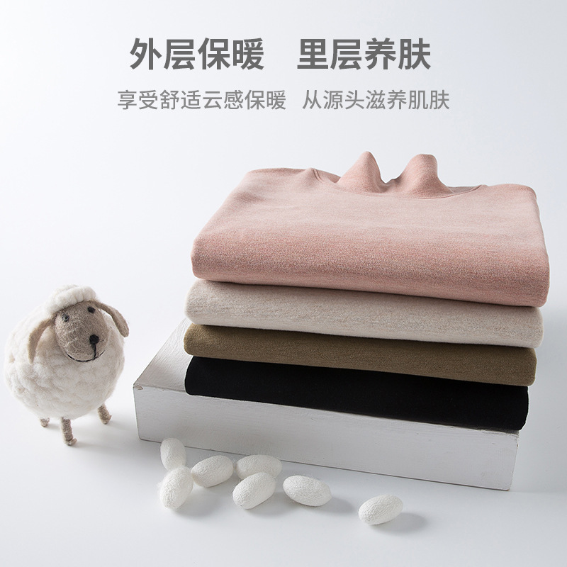 Cô ấy mặc áo sơ mi và tóc.