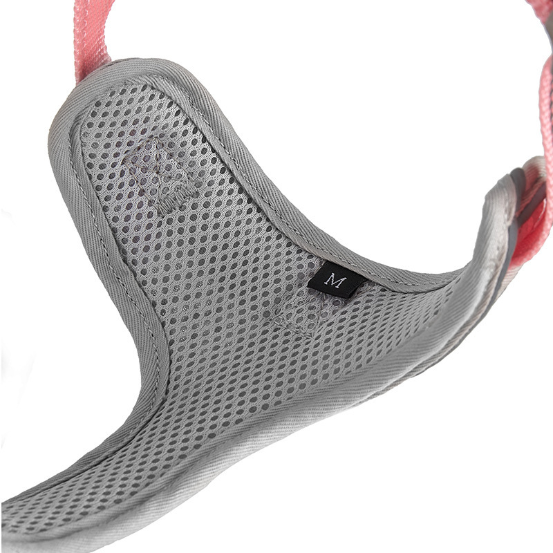 A new Amazon pet tow rope reflecting a pneumatic respiration of a vest on the back of the chest.