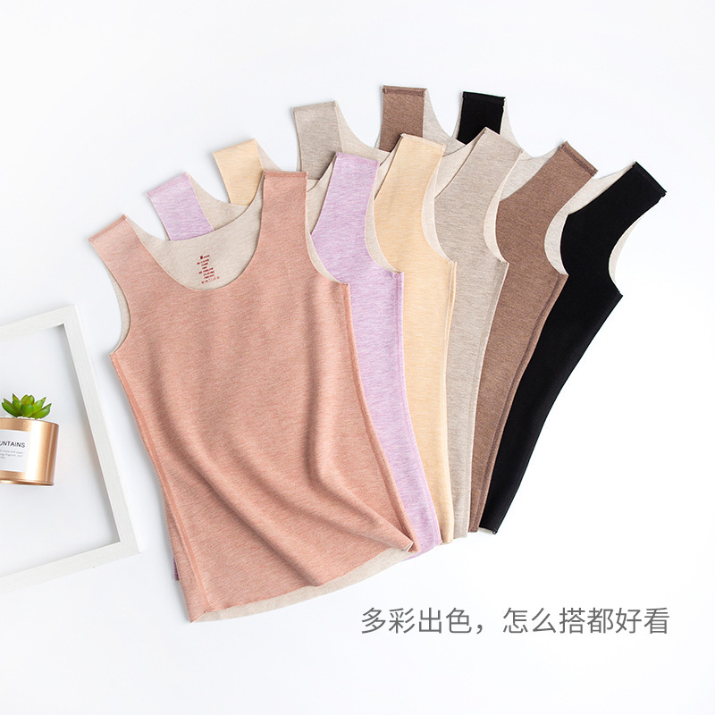 Màu nhung không để lại dấu vết trên quần lót cô ấy.