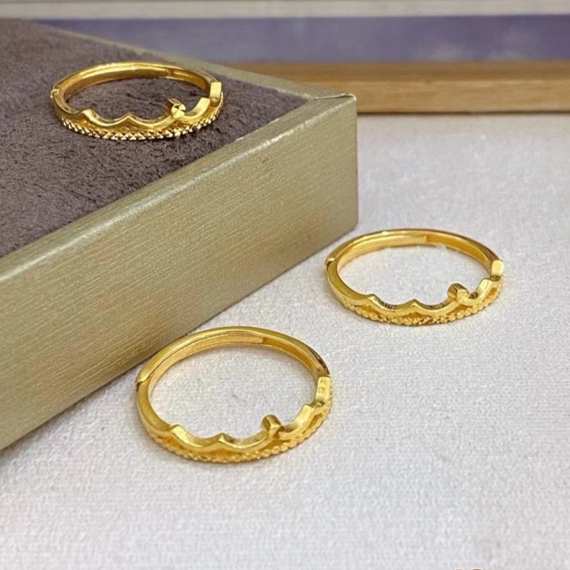 A 5G gold ring with a 520 gift for a girlfriend.