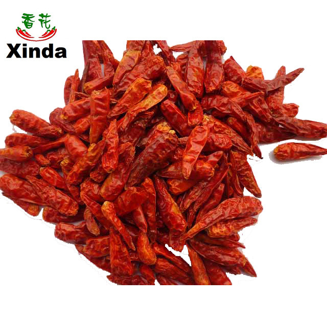 Ba viên ớt đỏ.