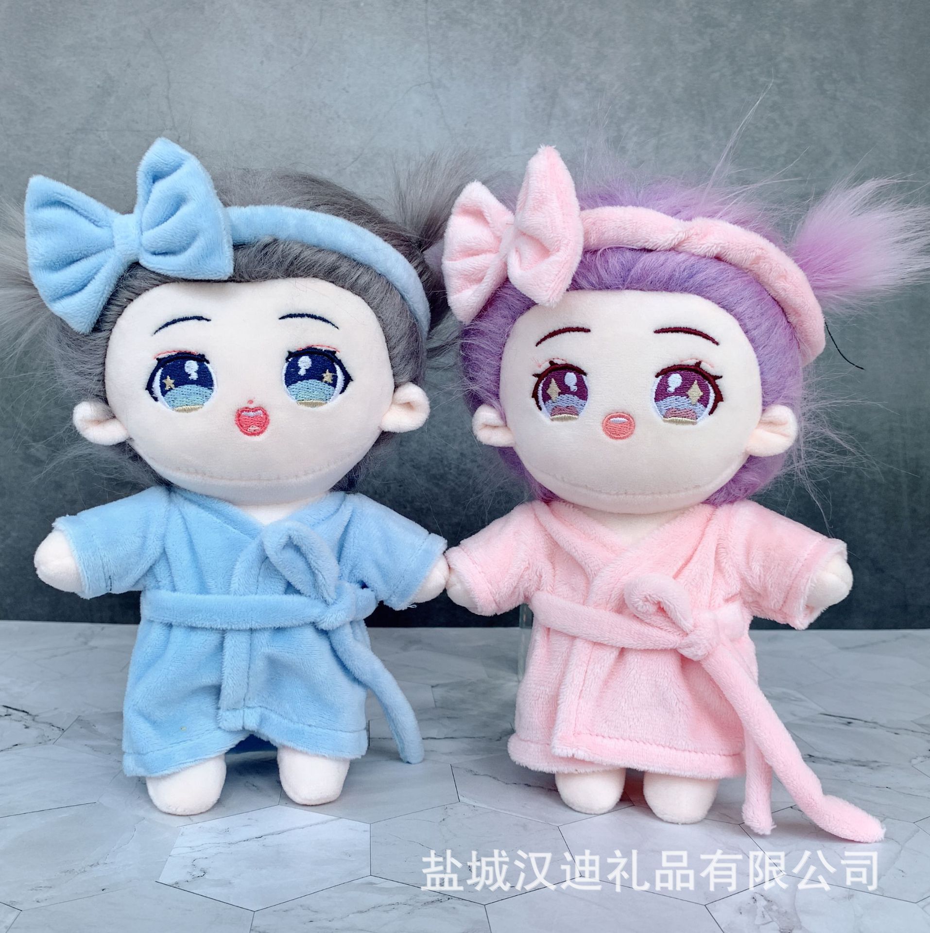 20 cm in pajamas and 20 cm in dolls and butterflies with cute suits.