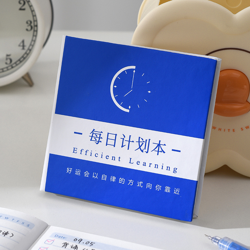 Kế hoạch nhỏ đang chạy lịch kaga tay với sổ tay bỏ túi.