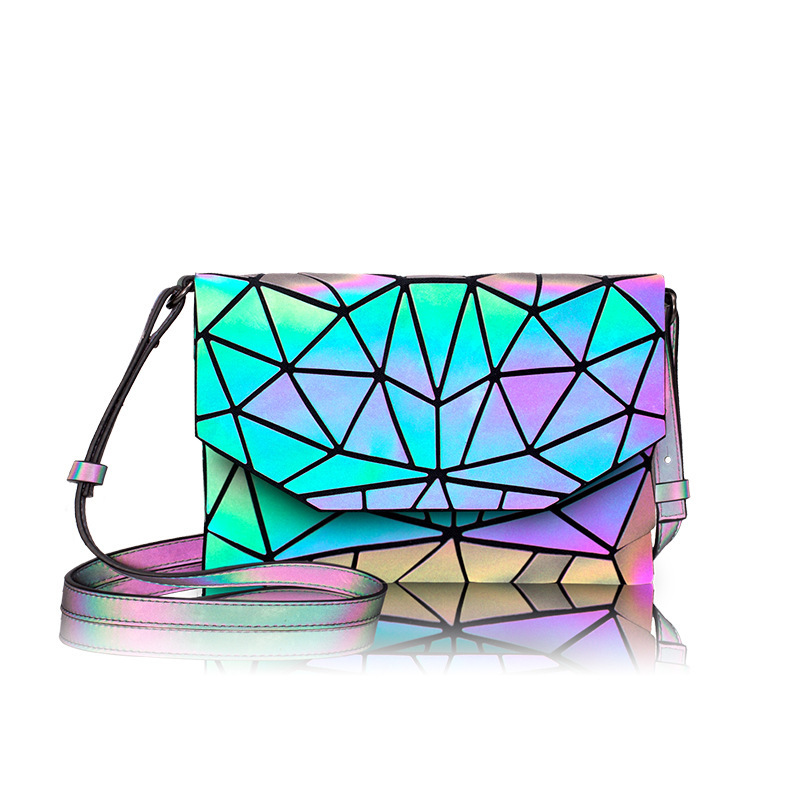 Envelope bag, night-light triangle, one hand-out of 2022 new cross-border fashion makeup bag.