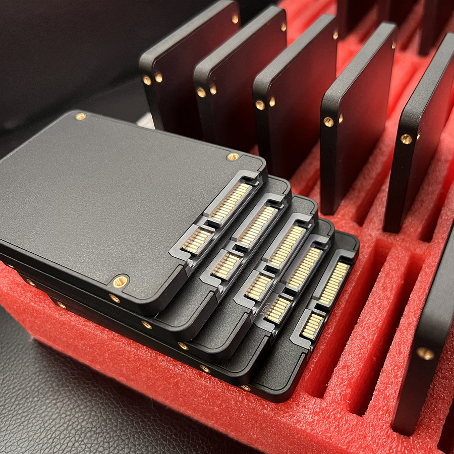 廠家直銷 SSD固態硬盤SATA3.0 128G電腦硬盤512G筆記本256G高速64
