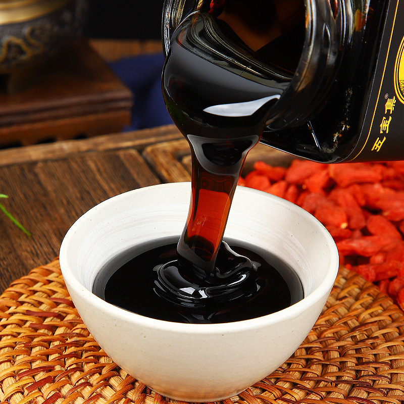300g một chai thịt nai cho một người đàn ông với một chai dầu nhẹ.