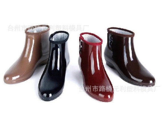 30 years of specialized tailor-made processing of all types of PVC rain shoe molds, loose tie molds