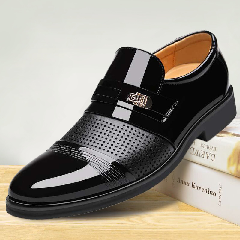 Cross-border wholesale man's new sandals.