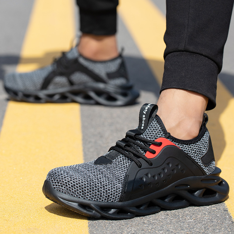 Summer airtight shoes protected against piercing steel buns.