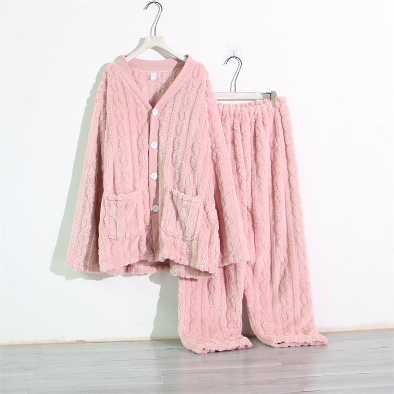 Mùa thu và mùa đông san hô pyjama với trọng lượng tăng 200 pound và 300 pound quần áo nhà rộng.