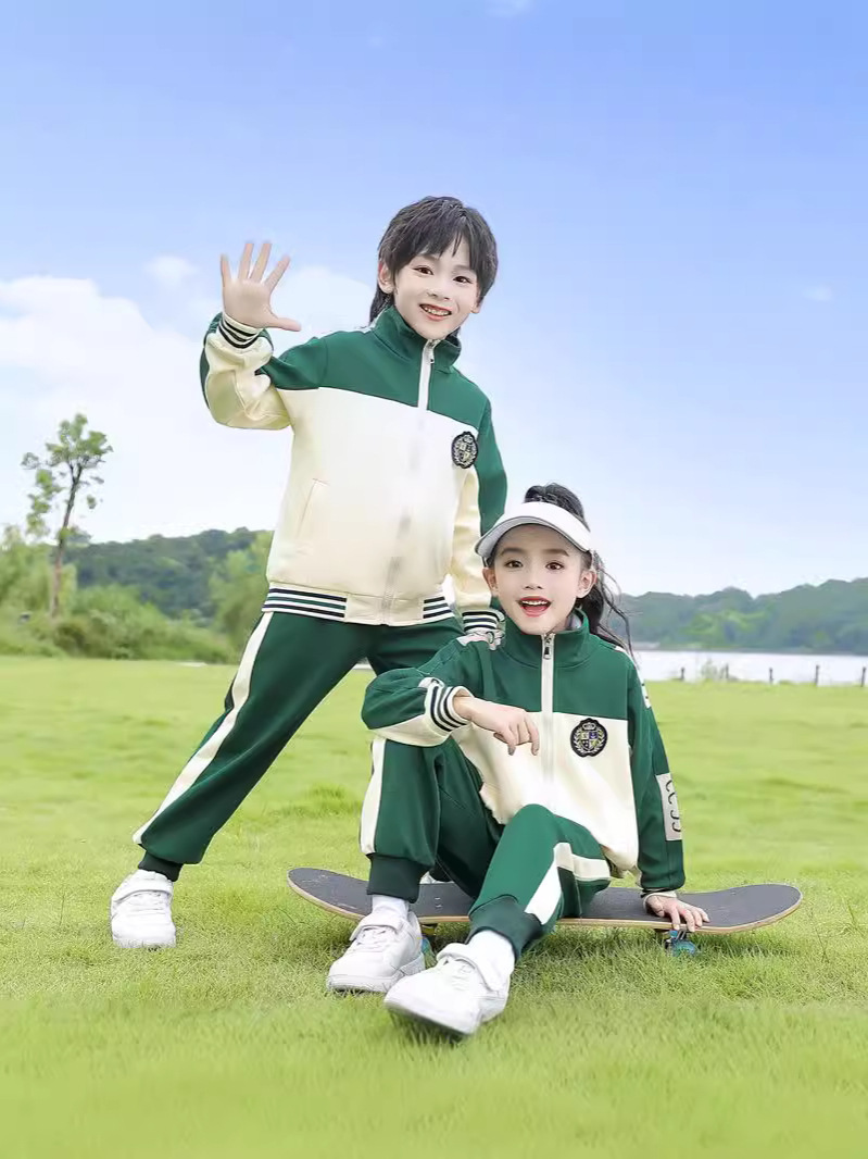 A summer dress suit for schoolteachers in kindergarten-based children ' s acting clothes