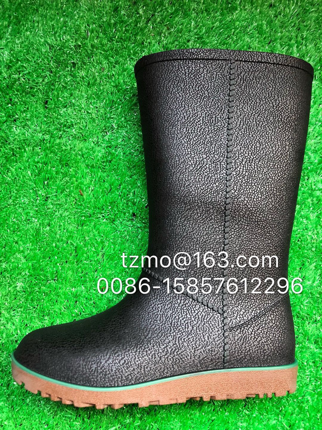 Processing custom fashion boots, snow boots, water-heating boots, internal and external stockings.