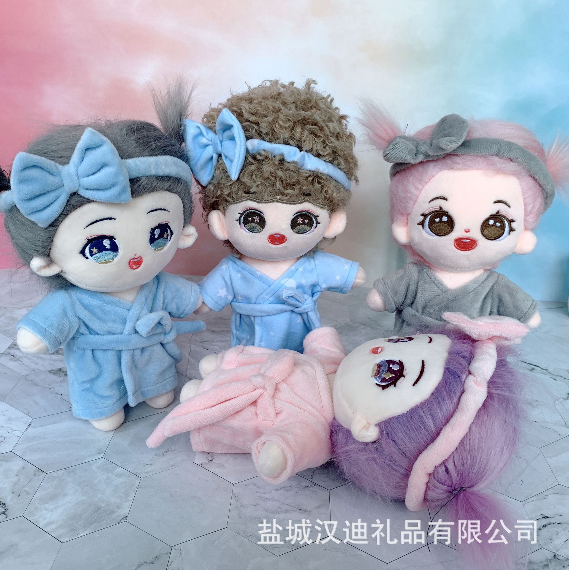 20 cm in pajamas and 20 cm in dolls and butterflies with cute suits.