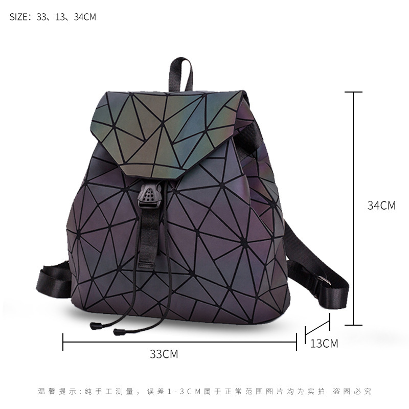 A new, cross-border 2022, black geometry bag, night-light triangle.