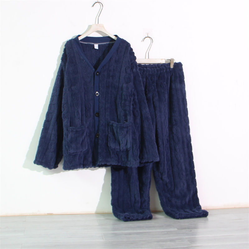 Mùa thu và mùa đông san hô pyjama với trọng lượng tăng 200 pound và 300 pound quần áo nhà rộng.
