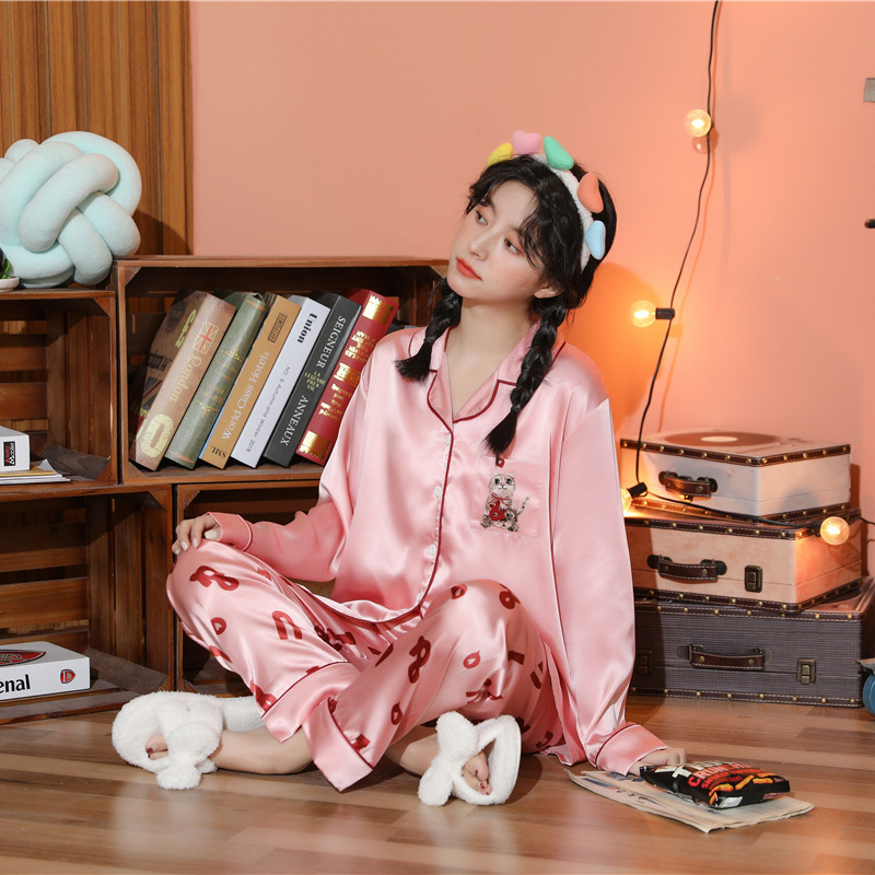 Hoạt hình đằng sau bộ đồ ngủ ngủ ngủ ngon lành, béo ngọt ngào ngọt ngào ngọt ngào.