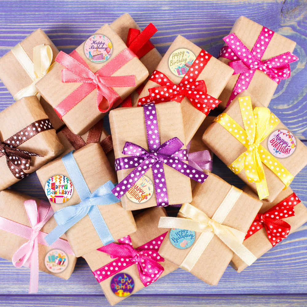 Chúc mừng sinh nhật đồ chơi, phong bì sinh nhật, đồ trang trí cho bữa tiệc.