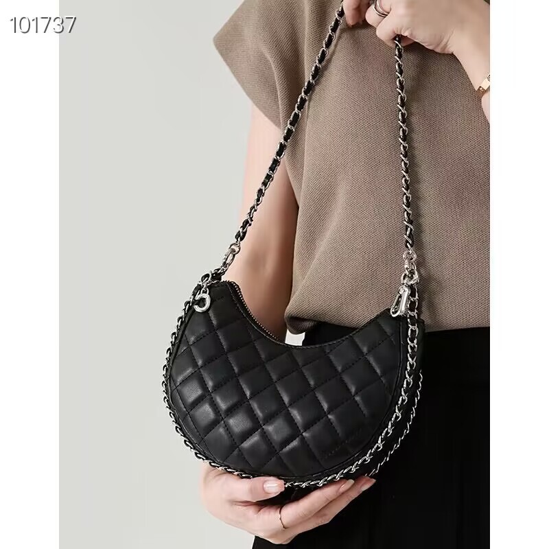 A new little fragrance of the moon chain crocheting dumplings bag Bags advanced single-shoulder slant and lower packs