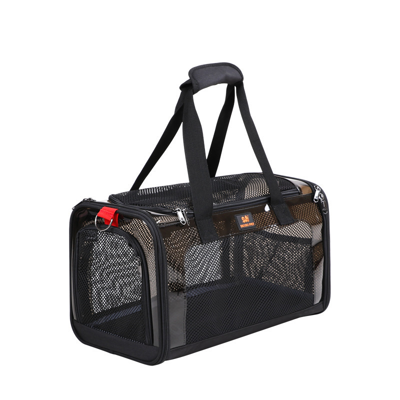 Hot-selling cat out of the house with a bag, a cross-border dog-breather bag, a transparent tilt across the sterilization bag.