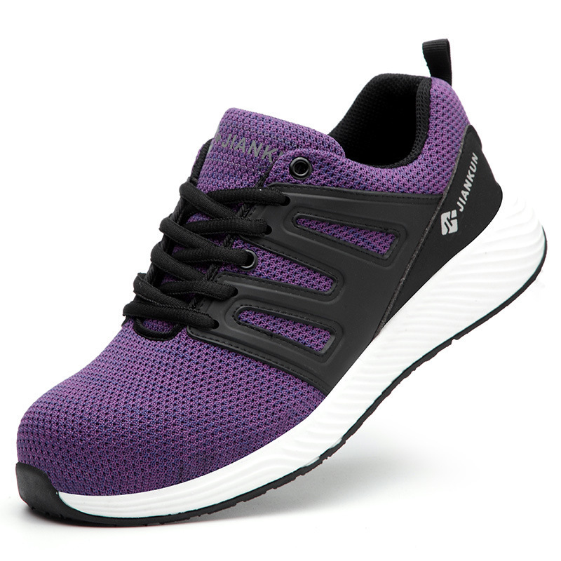 Insulation of labor shoes, cross-border supply of fly-weave-net-protected shoes, slid-proof puncture-protected shoes.
