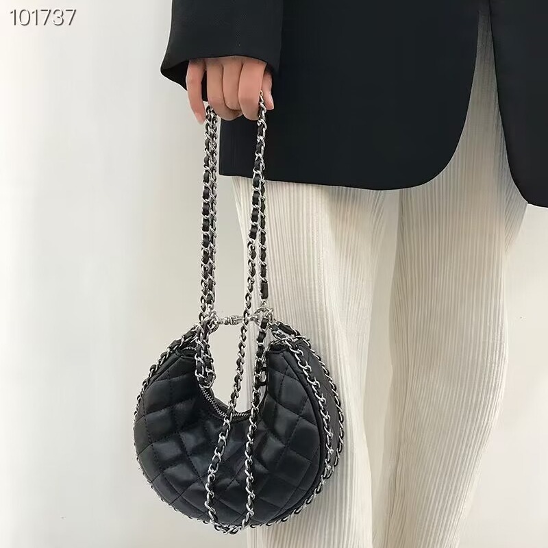 A new little fragrance of the moon chain crocheting dumplings bag Bags advanced single-shoulder slant and lower packs