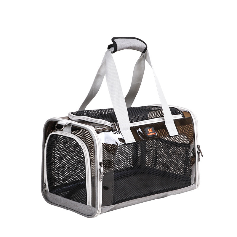 Hot-selling cat out of the house with a bag, a cross-border dog-breather bag, a transparent tilt across the sterilization bag.