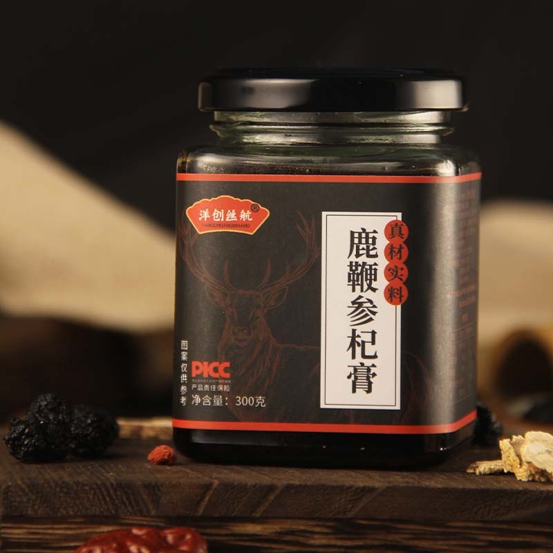 Một con hươu đánh đập dầu.