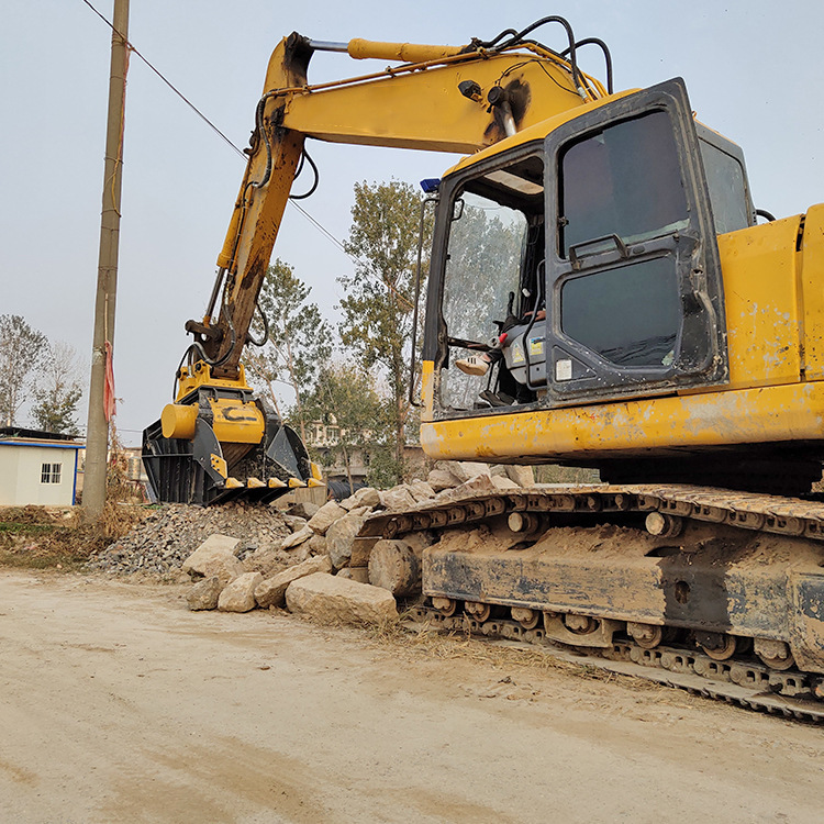 It's a multi-purpose breakup, a hydraulic break-up, an excavator crushing the stone machine.