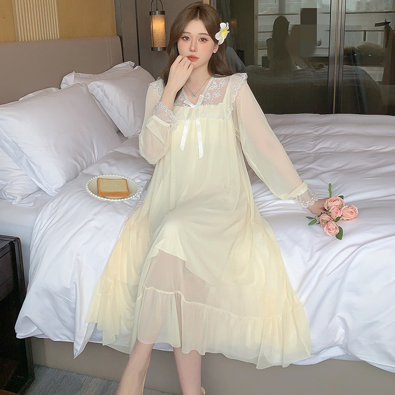 Cái mới với vương miện và vương miện.