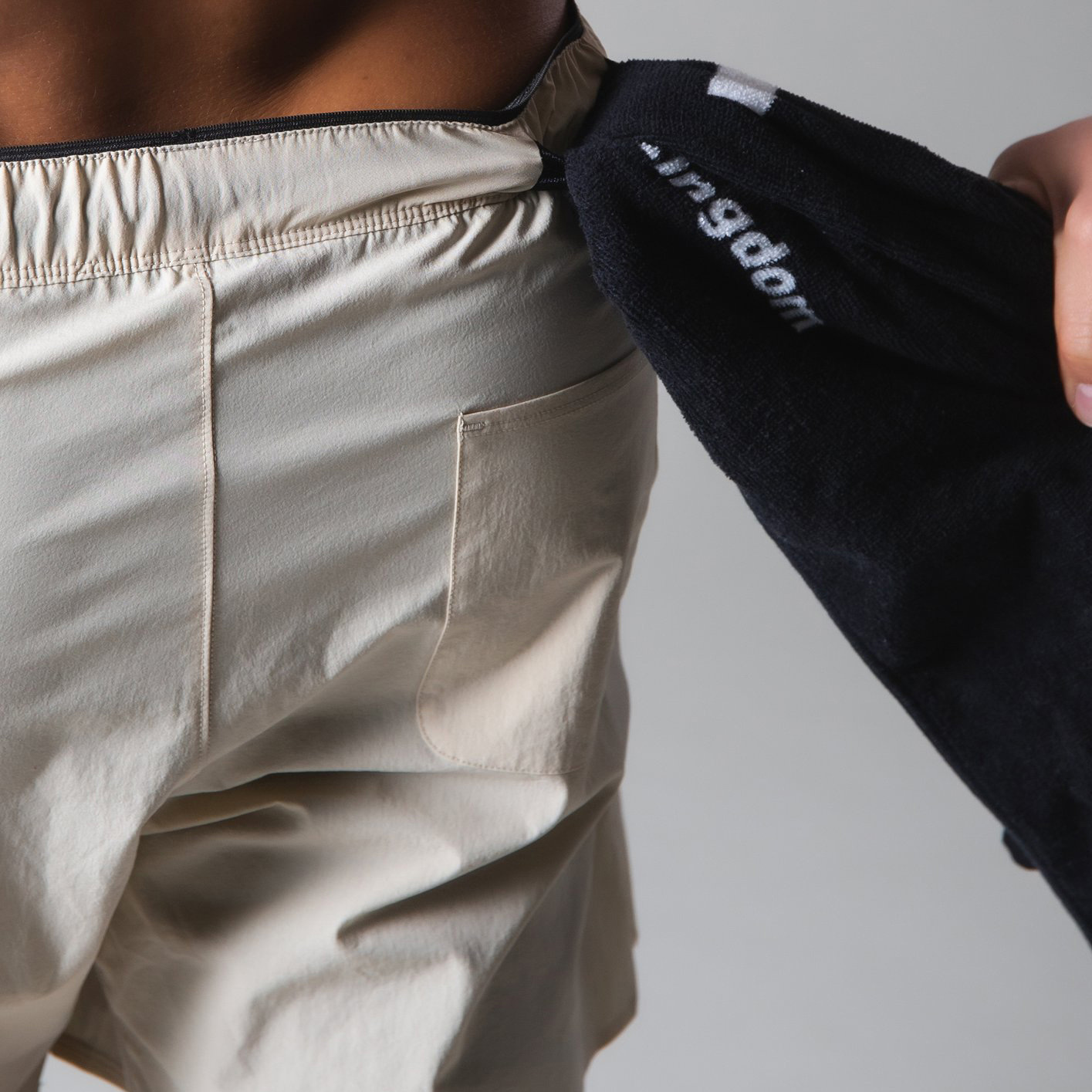 Customizing new leisure and fitness shorts, leisure and shorts, foreign-trade sports and sports training.