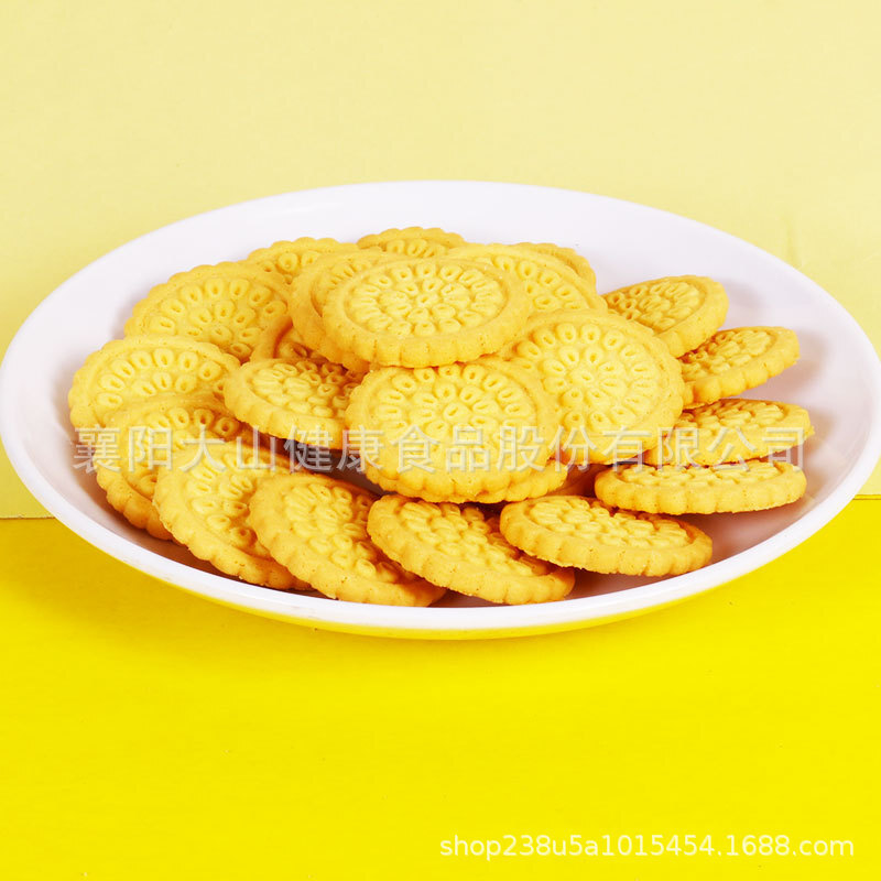 Raw corn-fruit crackers with no sugar-added coarse food to feed the whole box of abdominal fibre.