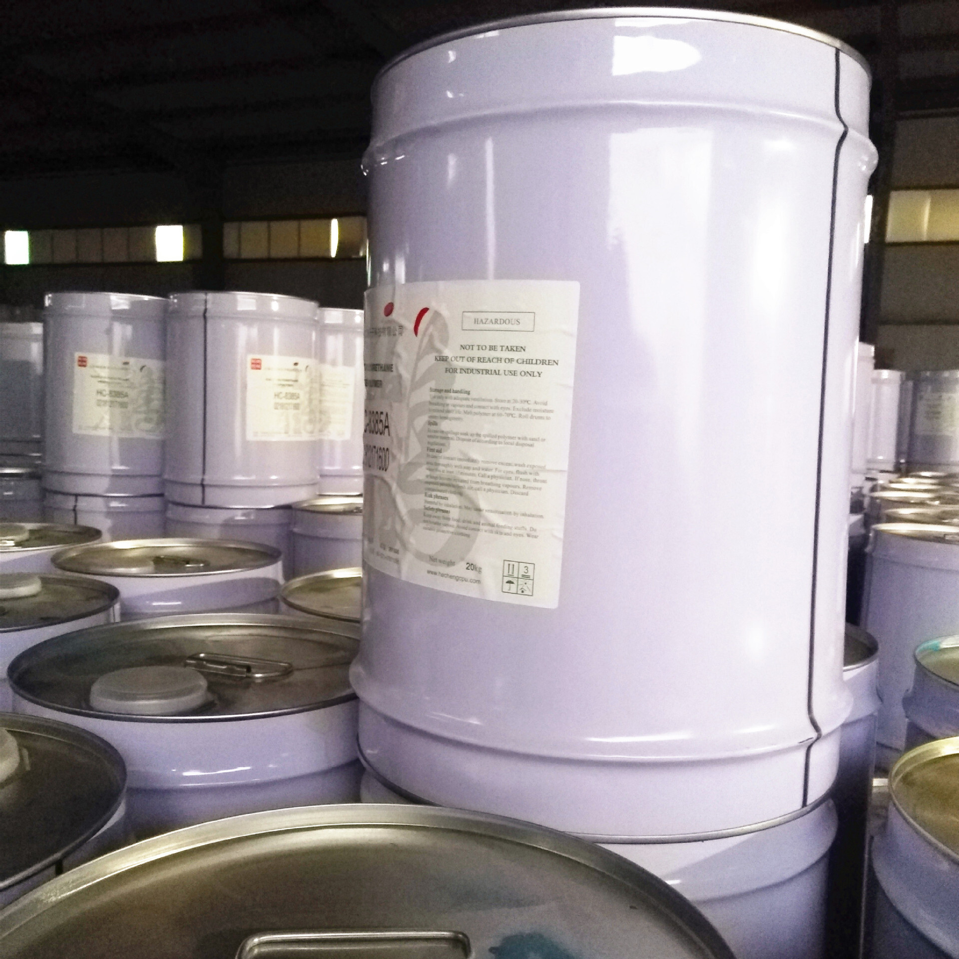 Kháng cự cần phải co thắt đa thanh quản. Hệ thống đa dụng TDI để in keo.