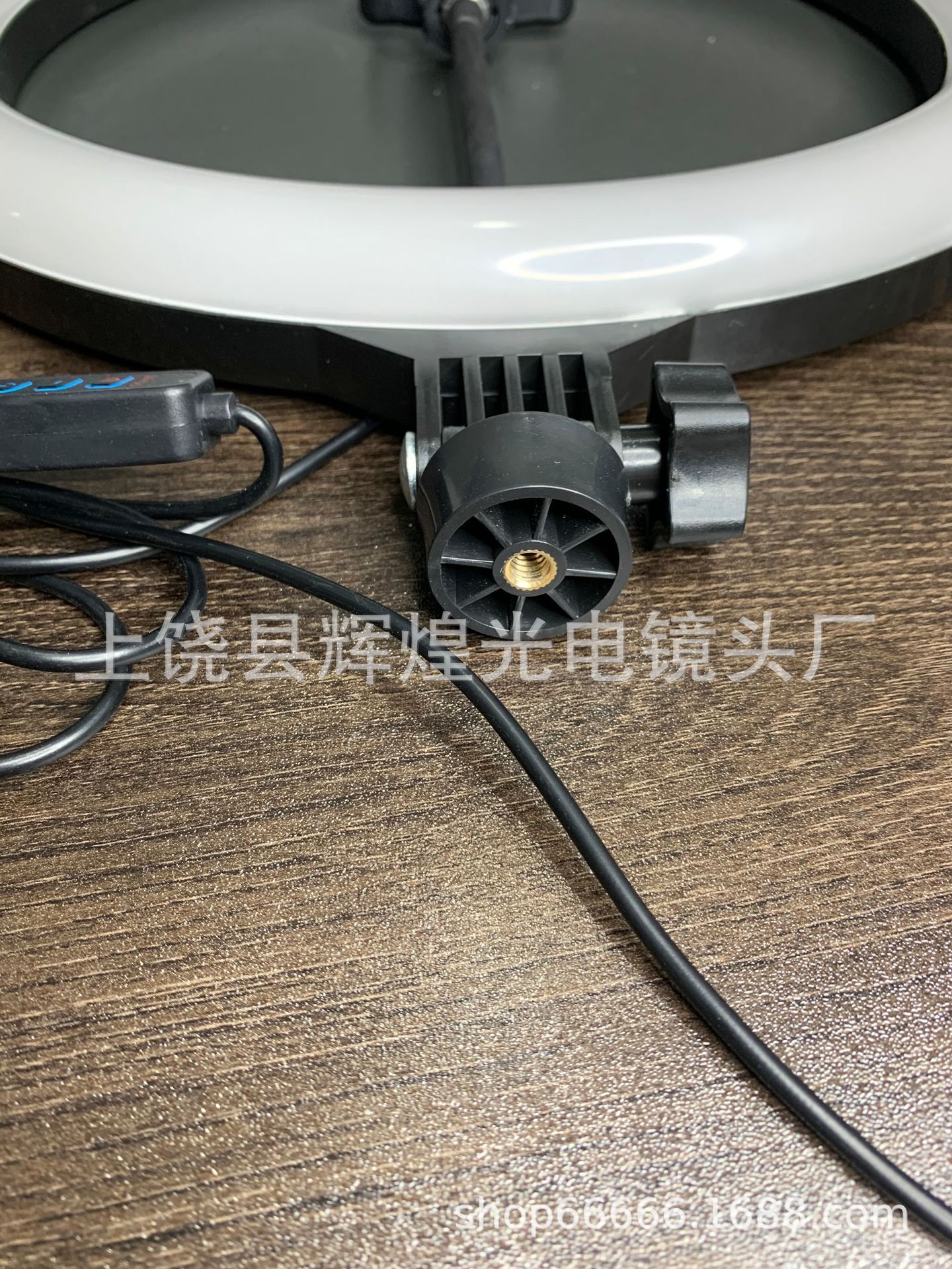 Đèn tròn, ánh sáng 13 inch.