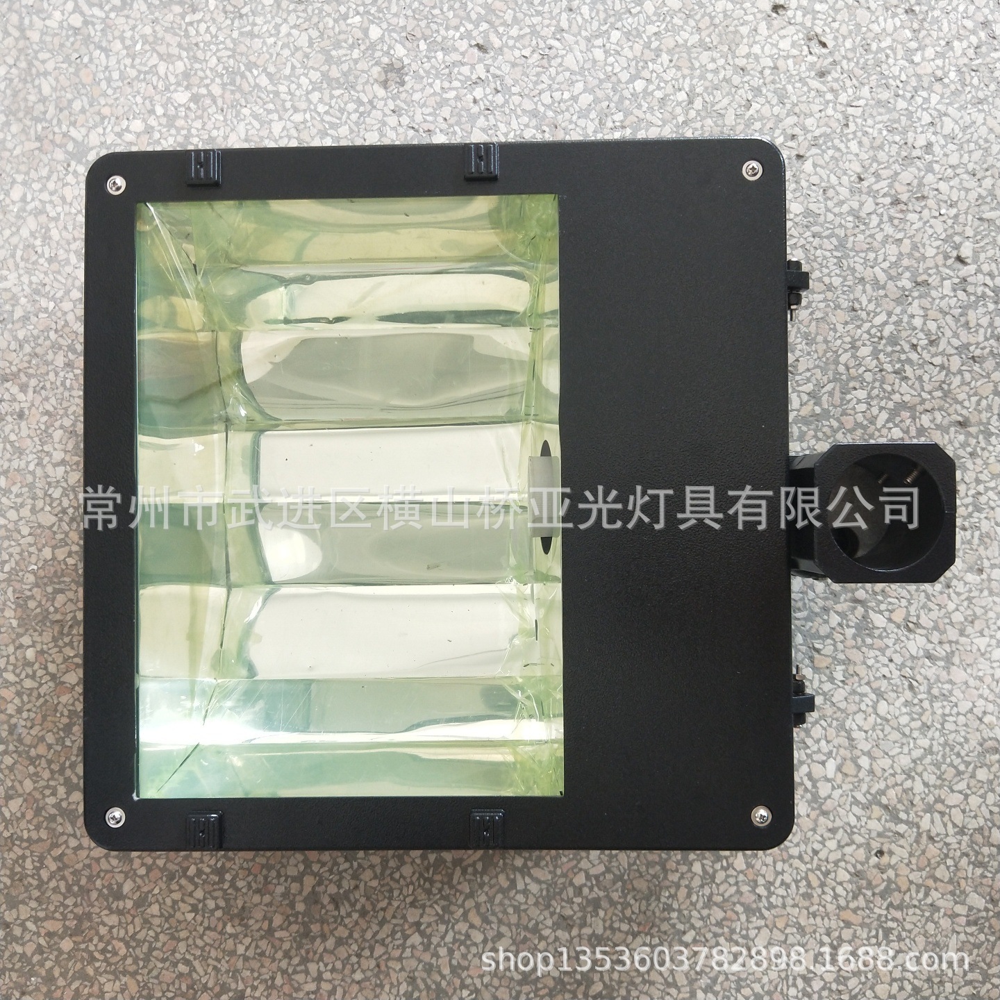 厂家批发供应250W-400W网球场篮球场运动场馆投光灯照明灯