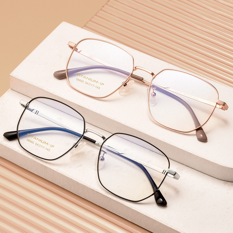 The new Danyang lens frame, with 98,660A rectangular polygonals, is a pure titanium lens.