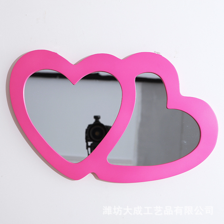 Two-heart mirror creative decorator mirrors, wood-based walled mirrors on multiple occasions.