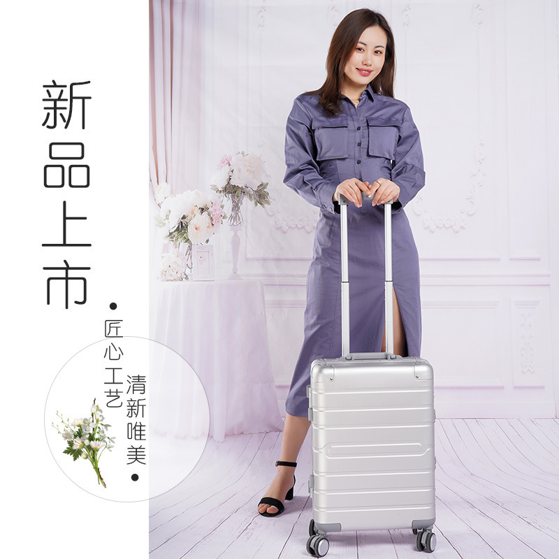 알루미늄 all-aluminium suitcases, 남성 및 여성.